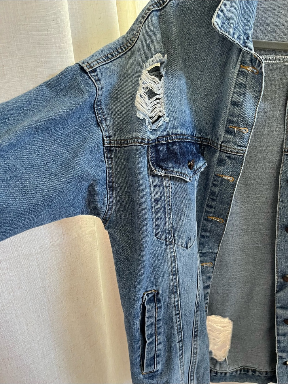Distressed denim Jacket - Picture 4 of 9